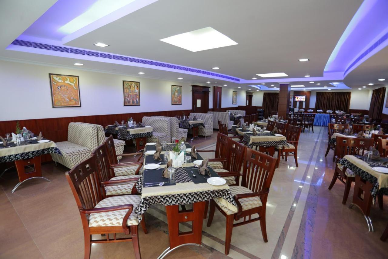 Hotel White City North Paravur المظهر الخارجي الصورة